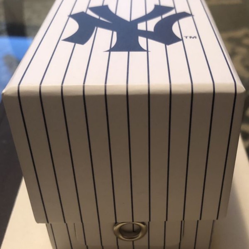 Yankees Watch - Picture 3 of 6